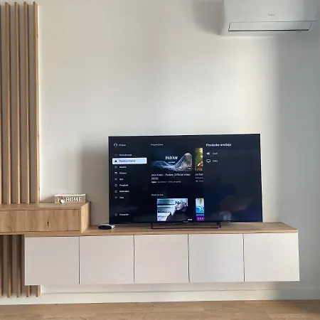 Hanna With Free Garage Parking Appartement